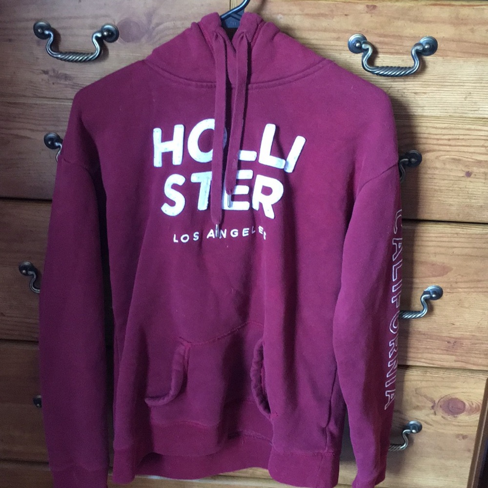 Red hollister pullover sweatshirt!